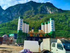 <b>六（liù）盘（pán）水贵（guì）州公路双（shuāng）线hzs90混凝土搅拌（bàn）站安（ān）</b>
